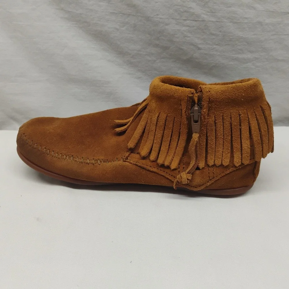 Minnetonka 6.5 Concho Ankle Boots Fringe Native Moccasins Boho Western Bead Boot